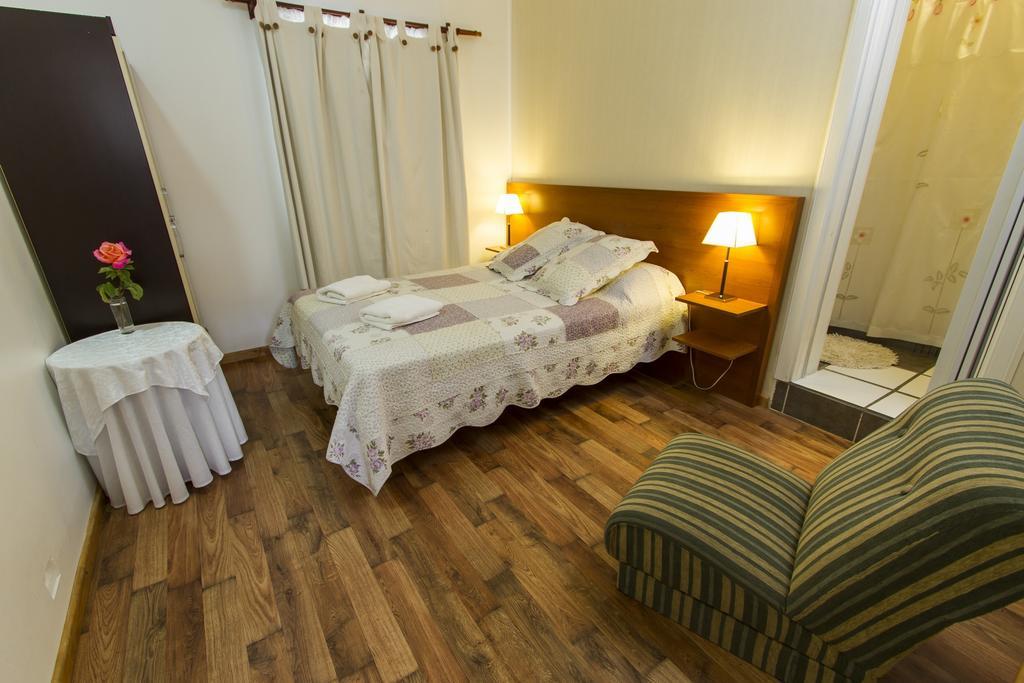 Bed And Breakfast Aijpel Ushuaia Room photo
